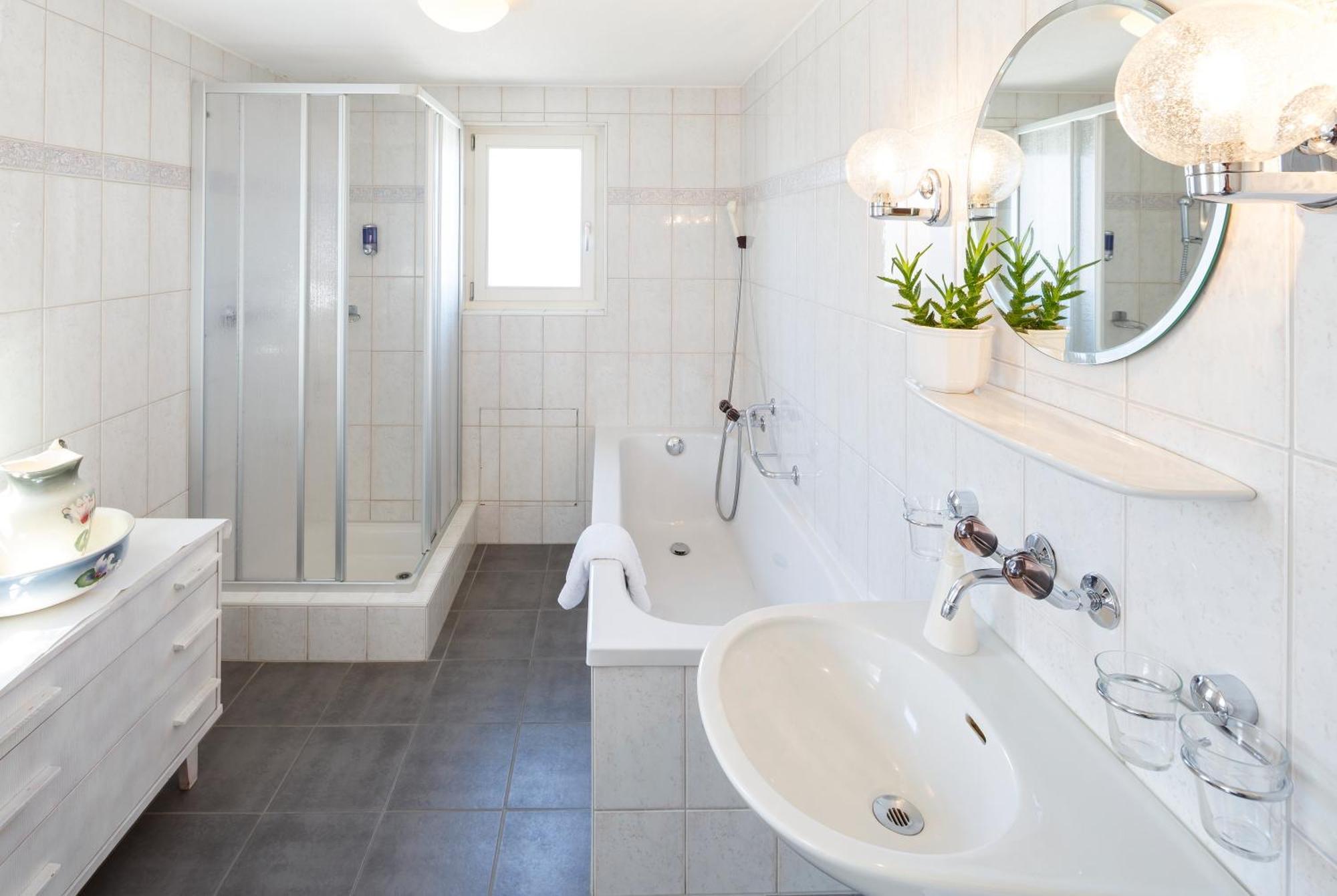 Hotel Landgasthof Schoenbuehl Екстер'єр фото