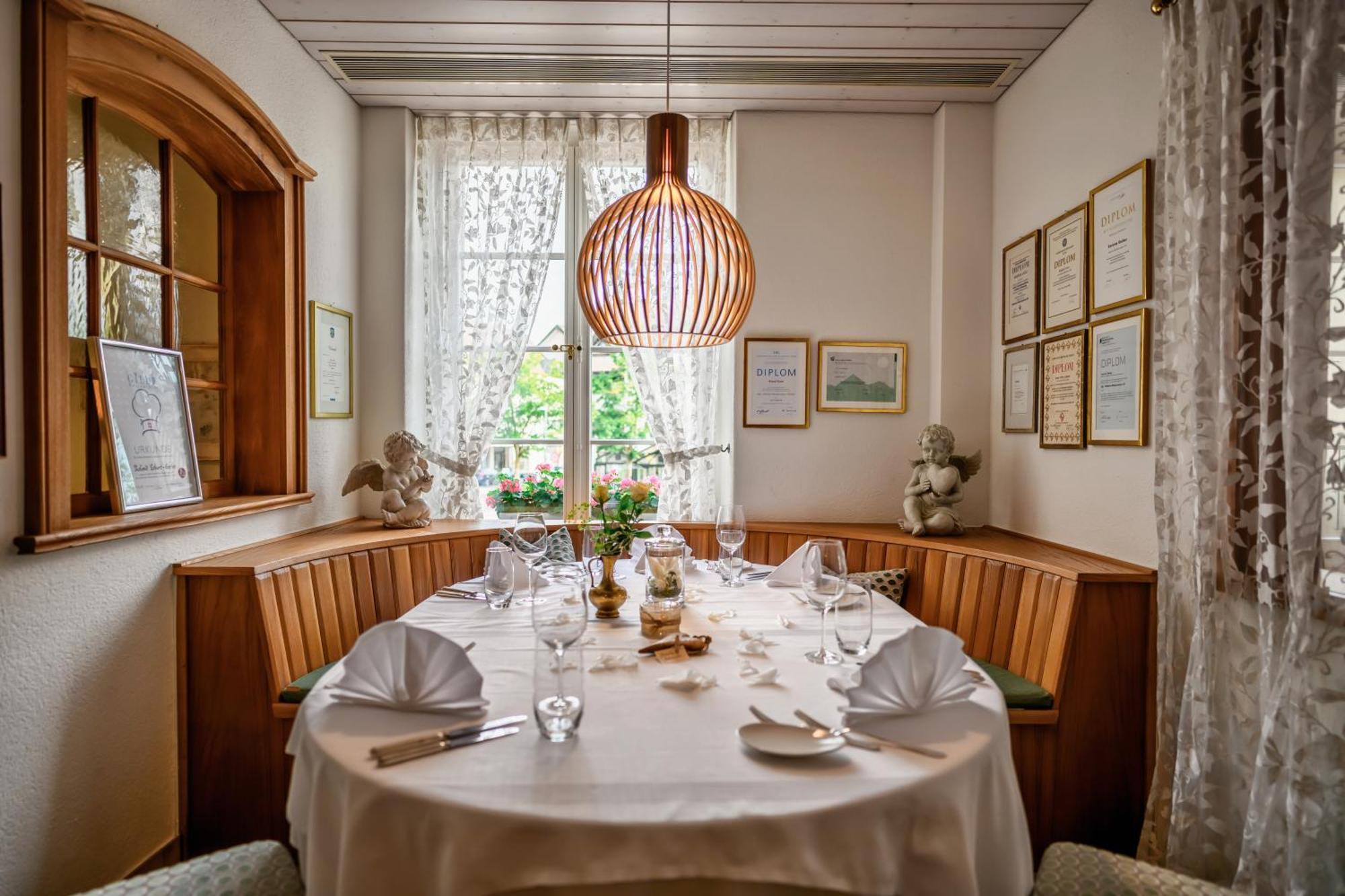 Hotel Landgasthof Schoenbuehl Екстер'єр фото