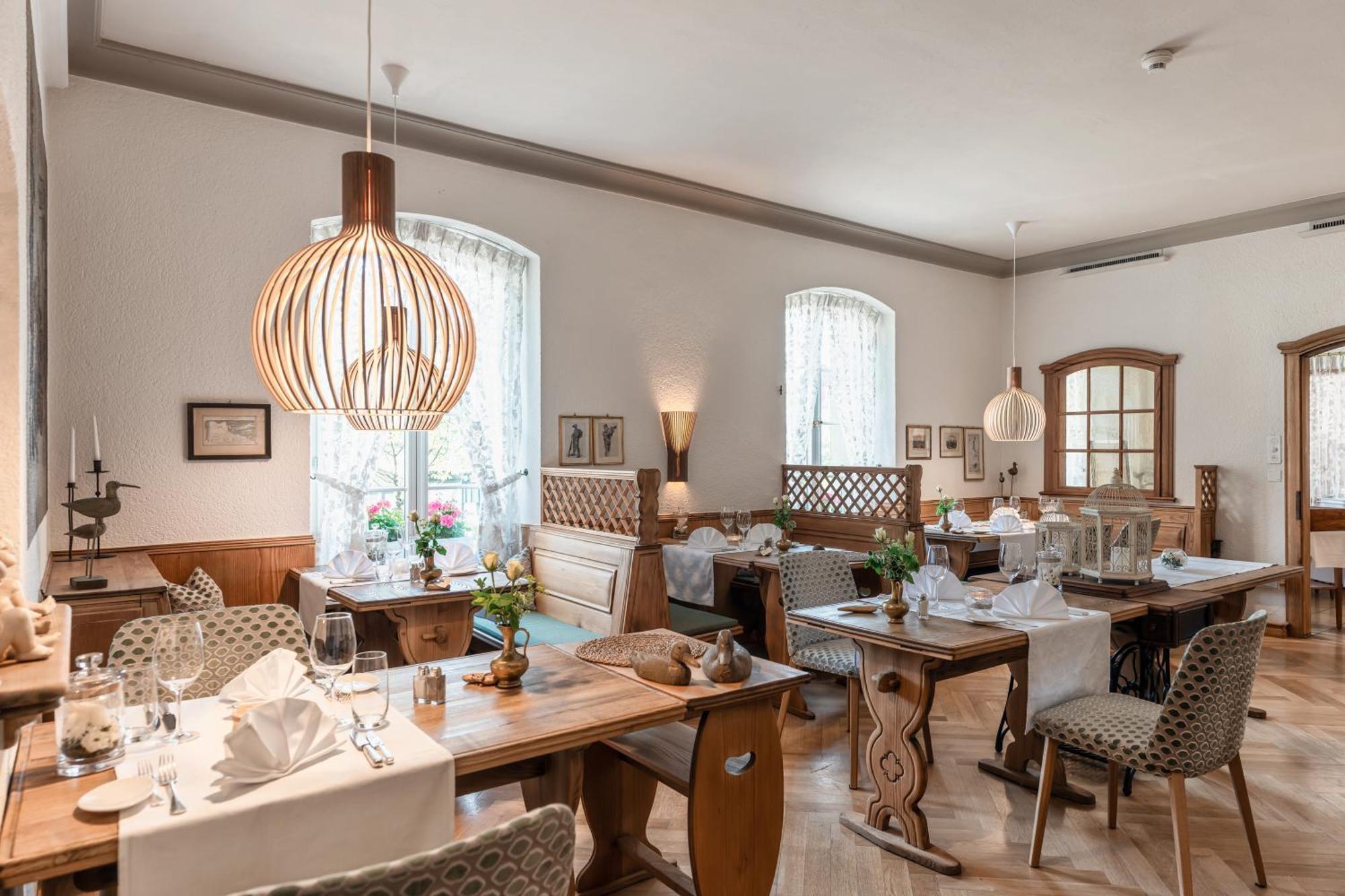 Hotel Landgasthof Schoenbuehl Екстер'єр фото